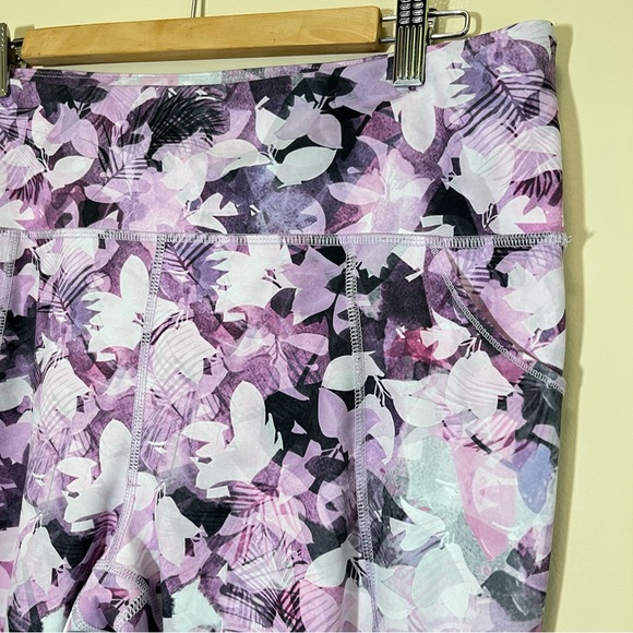 Duluth Trading NoGA Sculpting Vintage Fig Floral Legging - Picture 2 of 13